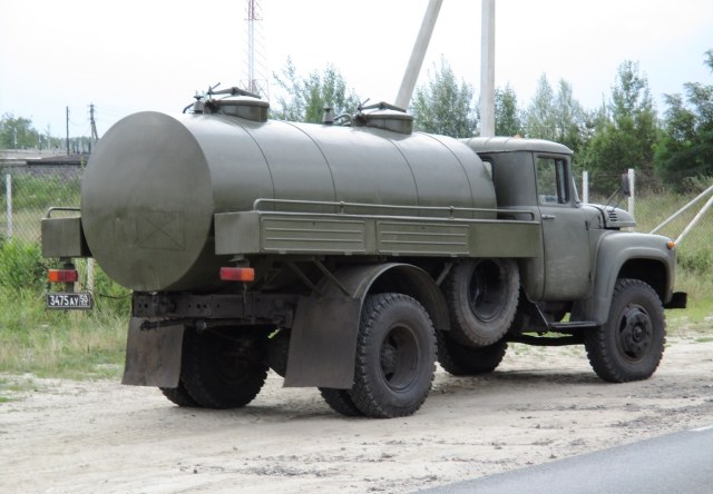 ЗиЛ-130 бочка.Жукова.Август 2016 (2).JPG